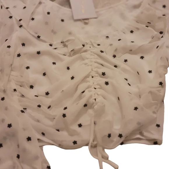 Nwt WAYF Liz Ruched Ruffle Neck Women's Blouse Size S NWT - Picture 4 of 12